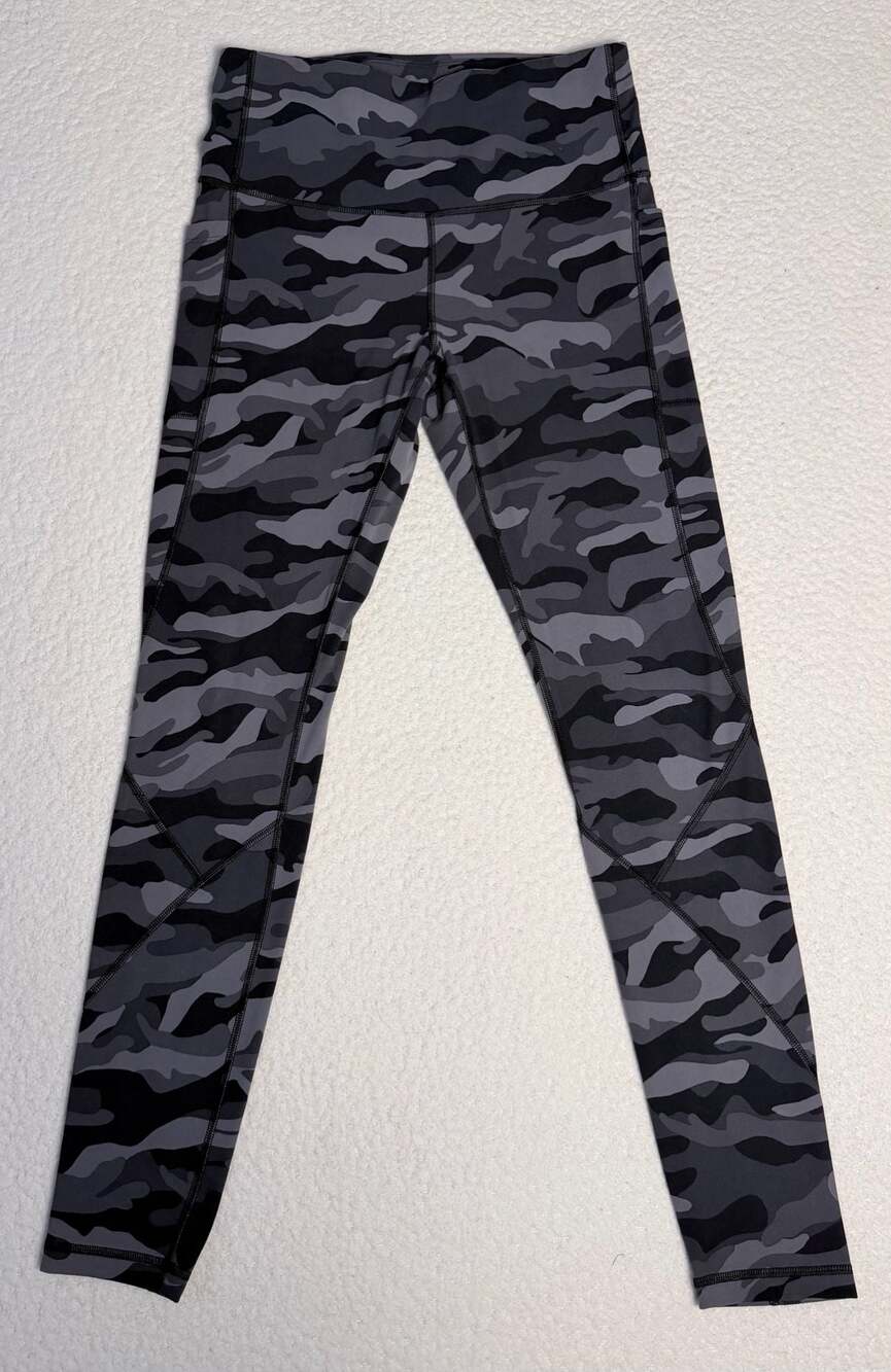 HOFI High Waisted Camouflage Leggings with Pockets Size M